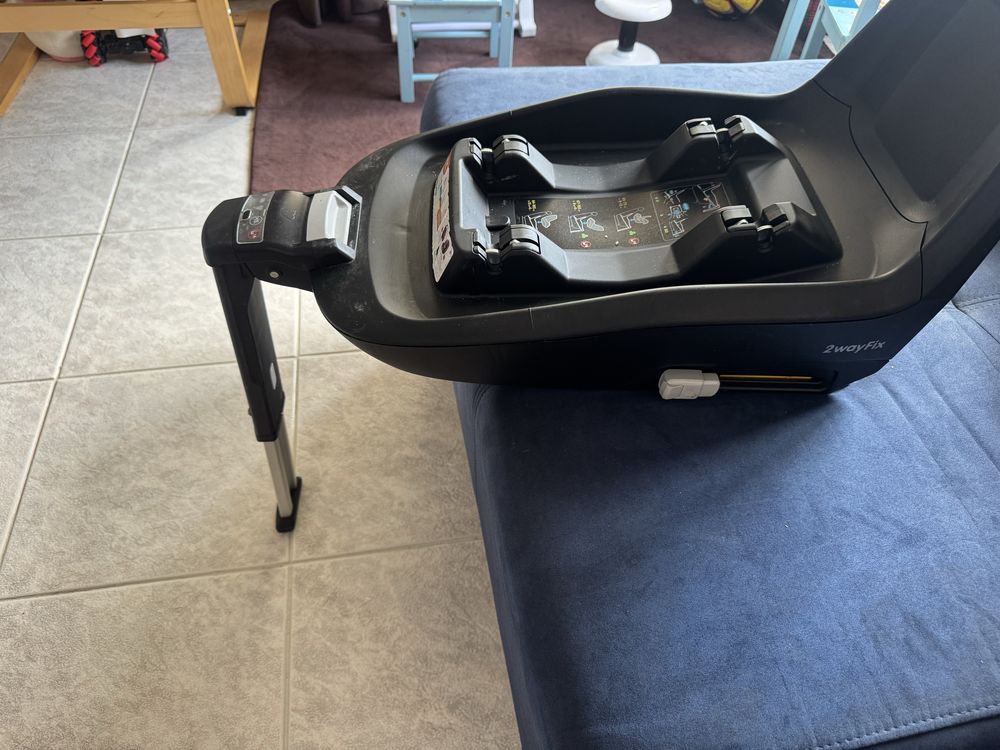 Столче за кола Maxi Cosi 2 way pearl с база