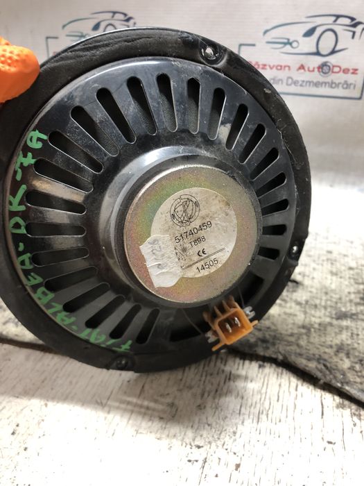 boxa dreapta fata  fiat albea 2003