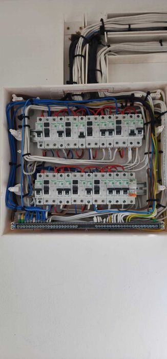 Електро услуги ремонти/Ремонт на уреди/Изработка, монтаж на Ел. Табла