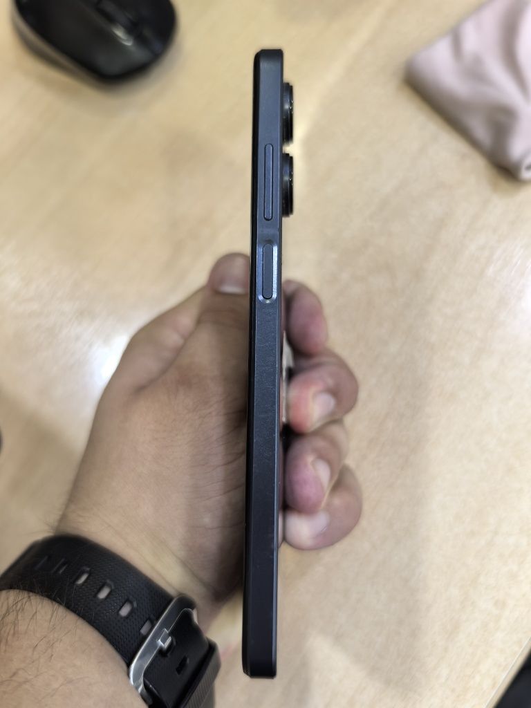 Realme 10 – 8GB RAM / 128GB ROM