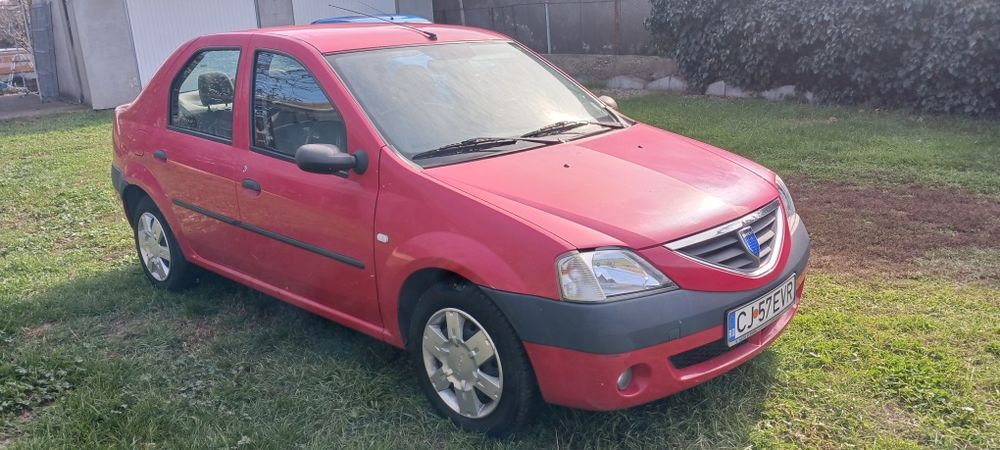 Vând Dacia logan