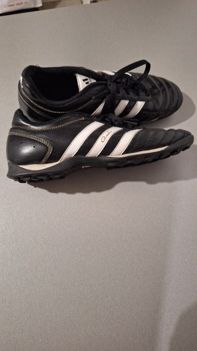 Adidas Questra- model USA-marime 9.5/43 -ghete fotbal ptr.teren sintet