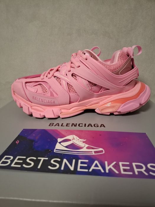 Balenciaga track
