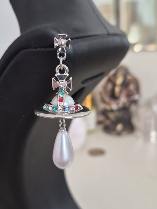 Vivienne Westwood cercei cu perle