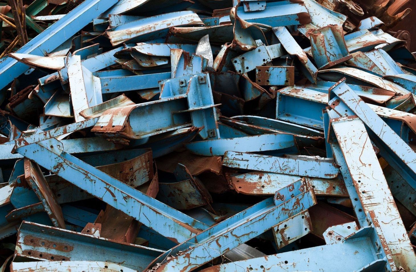 Metal Metallom Metalom Metallolom olamiz