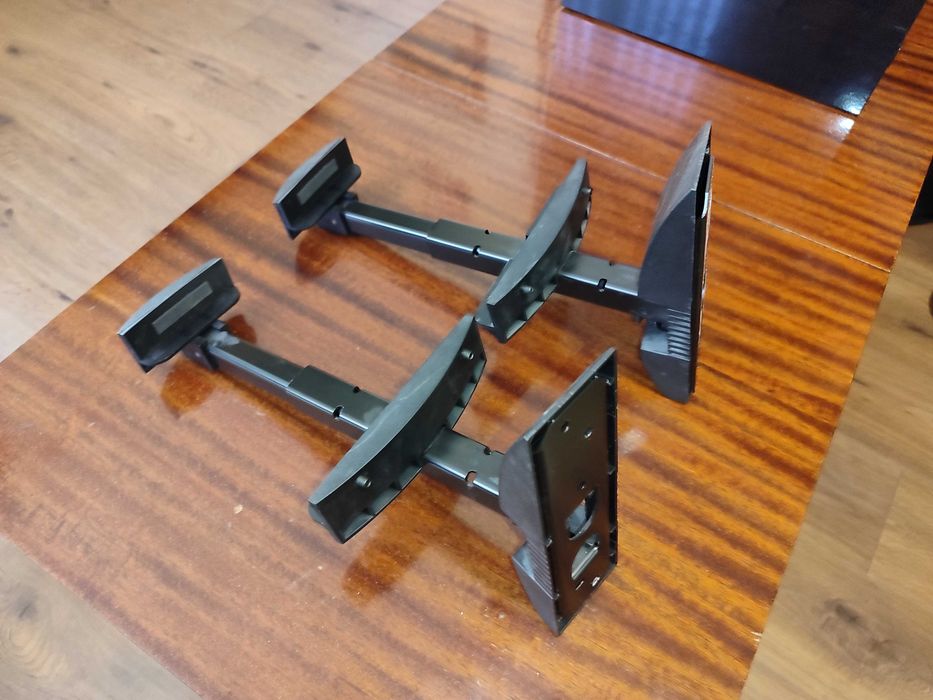 Субуфер Yamaha NS-SW210 + стойки за стена Vogels.