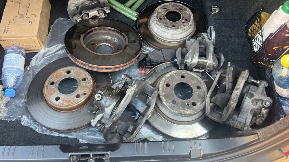 Тормозные диски мерседес w211.  обьемом 3.5