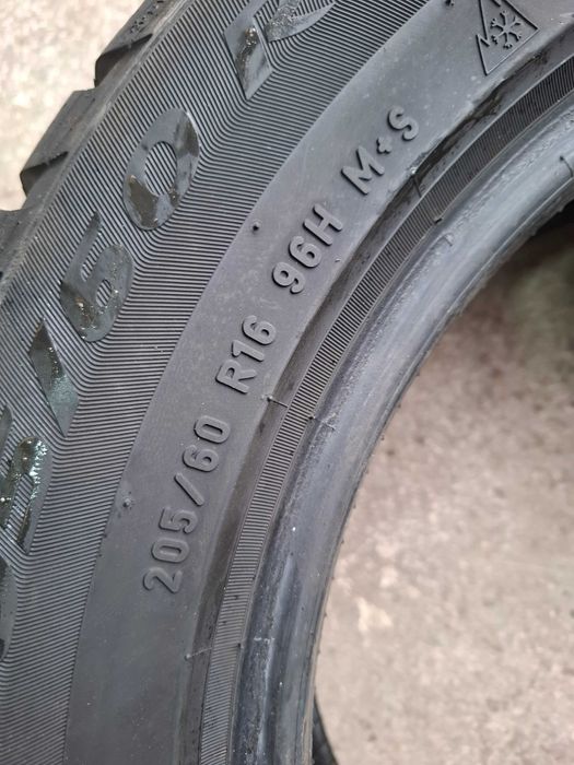 4 Зимни гуми Пирели 205/60/16 ДОТ23 (безплатно поставяне)