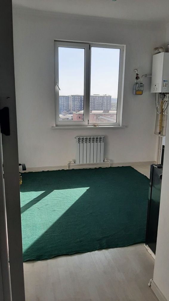 3 хонали квартира ижарага берилади.  Сдаётся 3-х комнатная квартира
