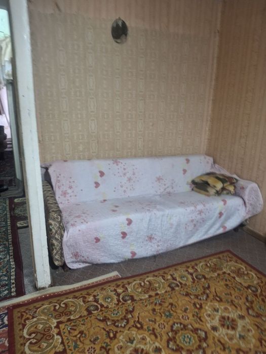 2-этажда жойлашган 2 хонали квартира ижарага берилади ОИЛАГА