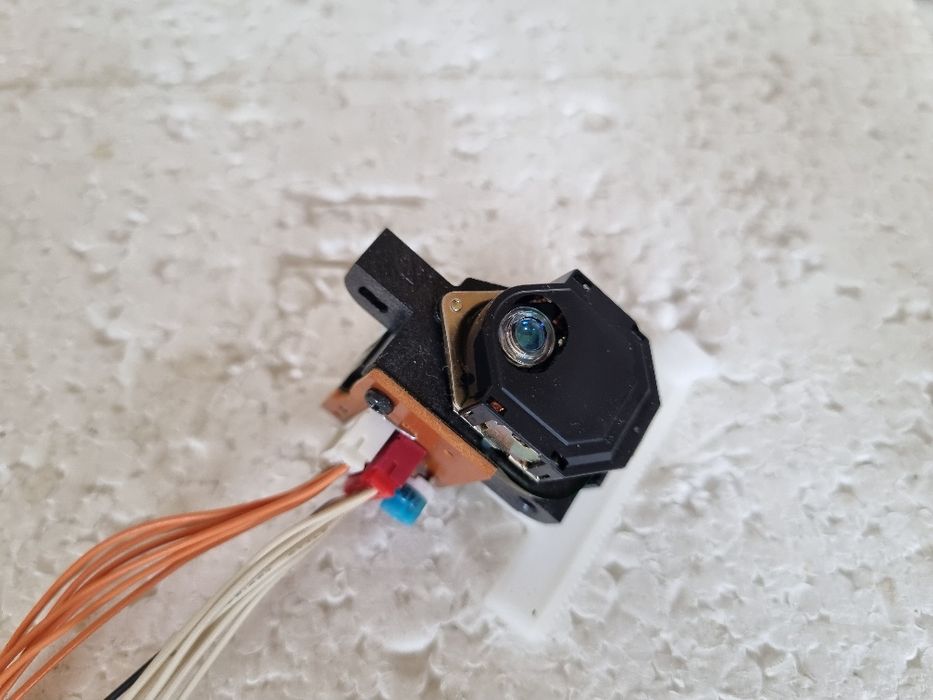 Laser Optic Original Sony KSS 152A. Perfect functional. Impecabil.
