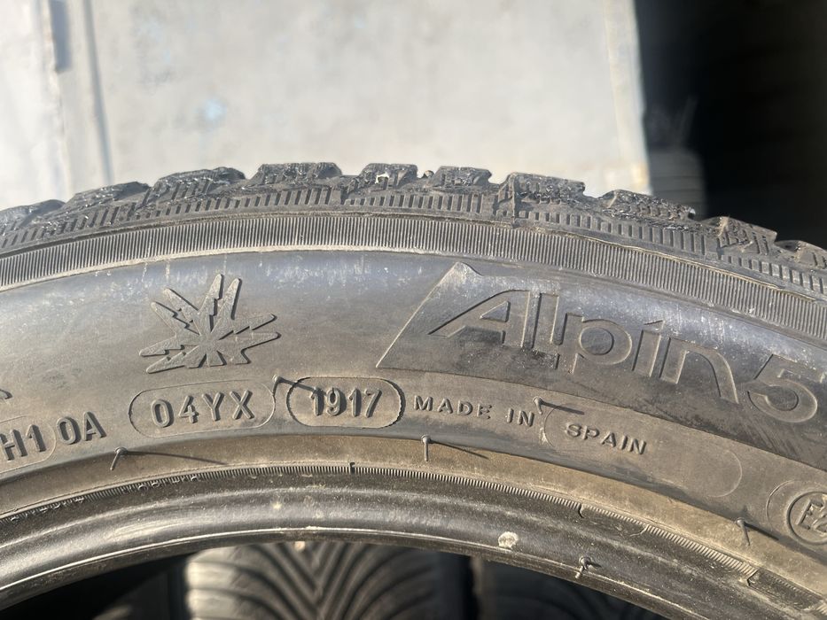 4 бр. зимни гуми 225/50/17 Michelin 6,5 mm DOT 1917