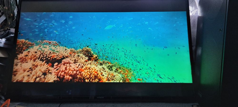 Vand TV HITACHI 49 Inch