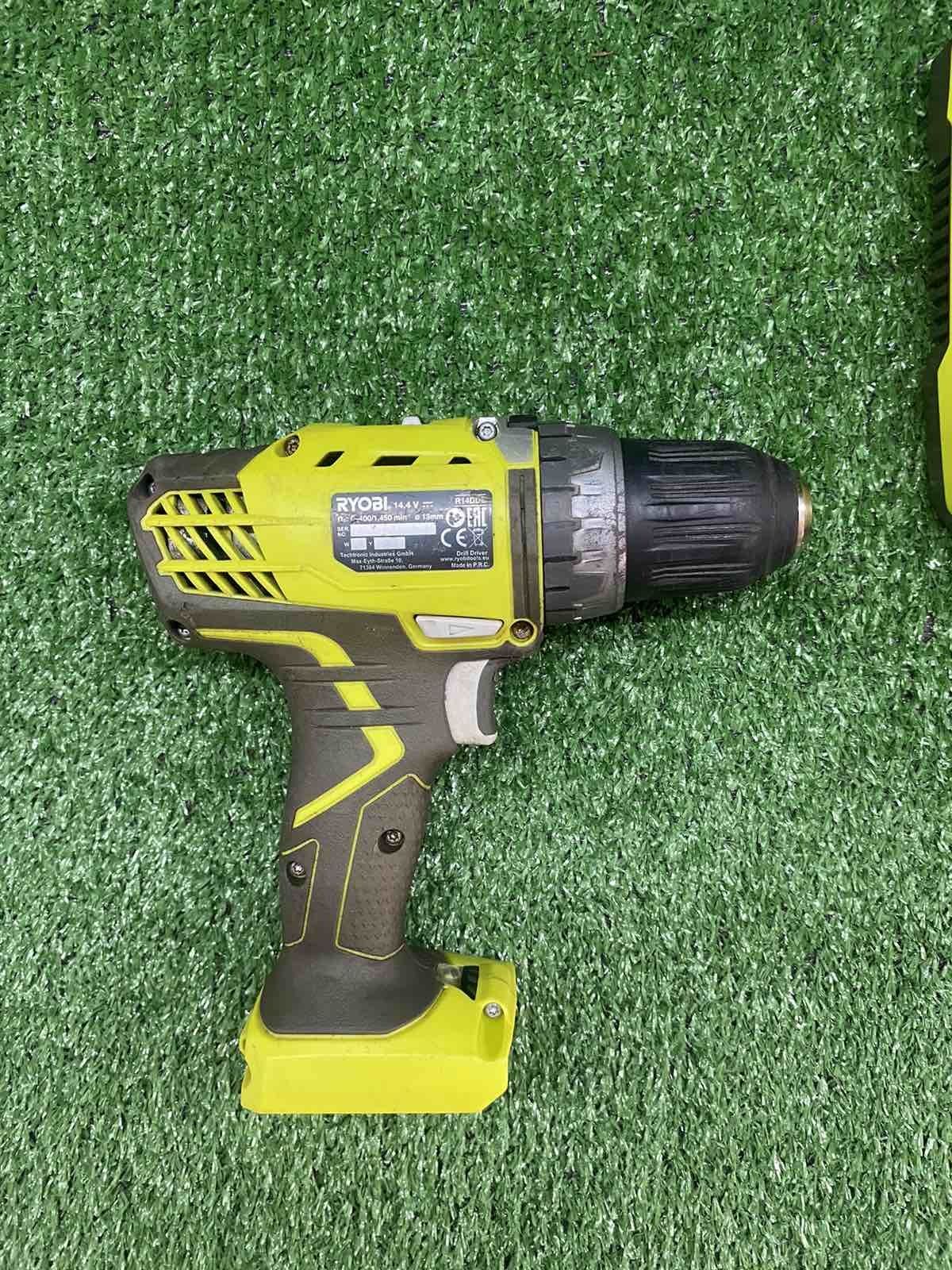 Винтоверт Ryobi R14DDE/14 волта с 1.5 ампера батерия и зарядно.
120 ле