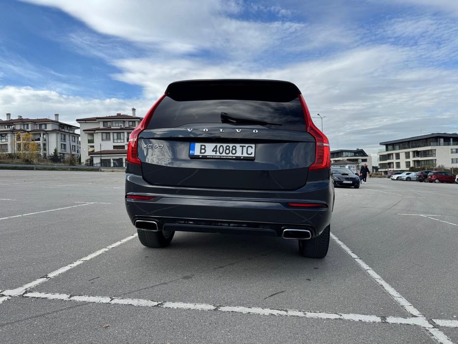 Лек автомобил Volvo XC90R употребяван