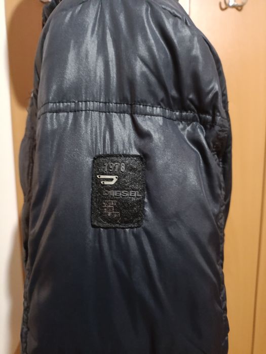 Мъжко яке Diesel,M размер . Якето е в много добро състояние,
