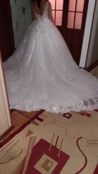 Свадебный  платье