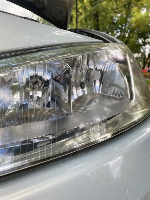 Полиране на фарове / пастиране на фарове