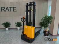 transpalet electric cu catarg stivuitor electric reducere