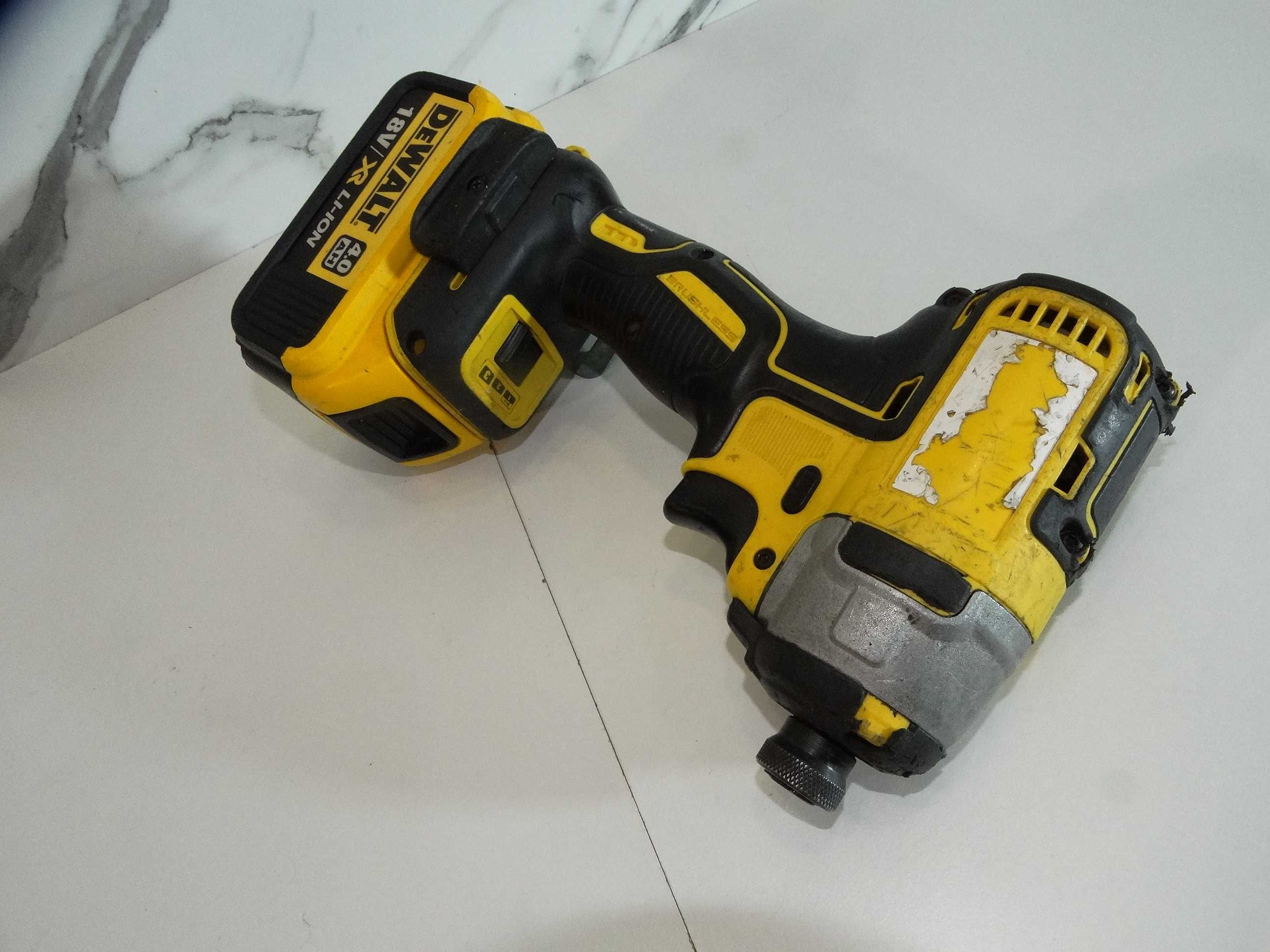 Dewalt DCF 887 - Импакт драйвер