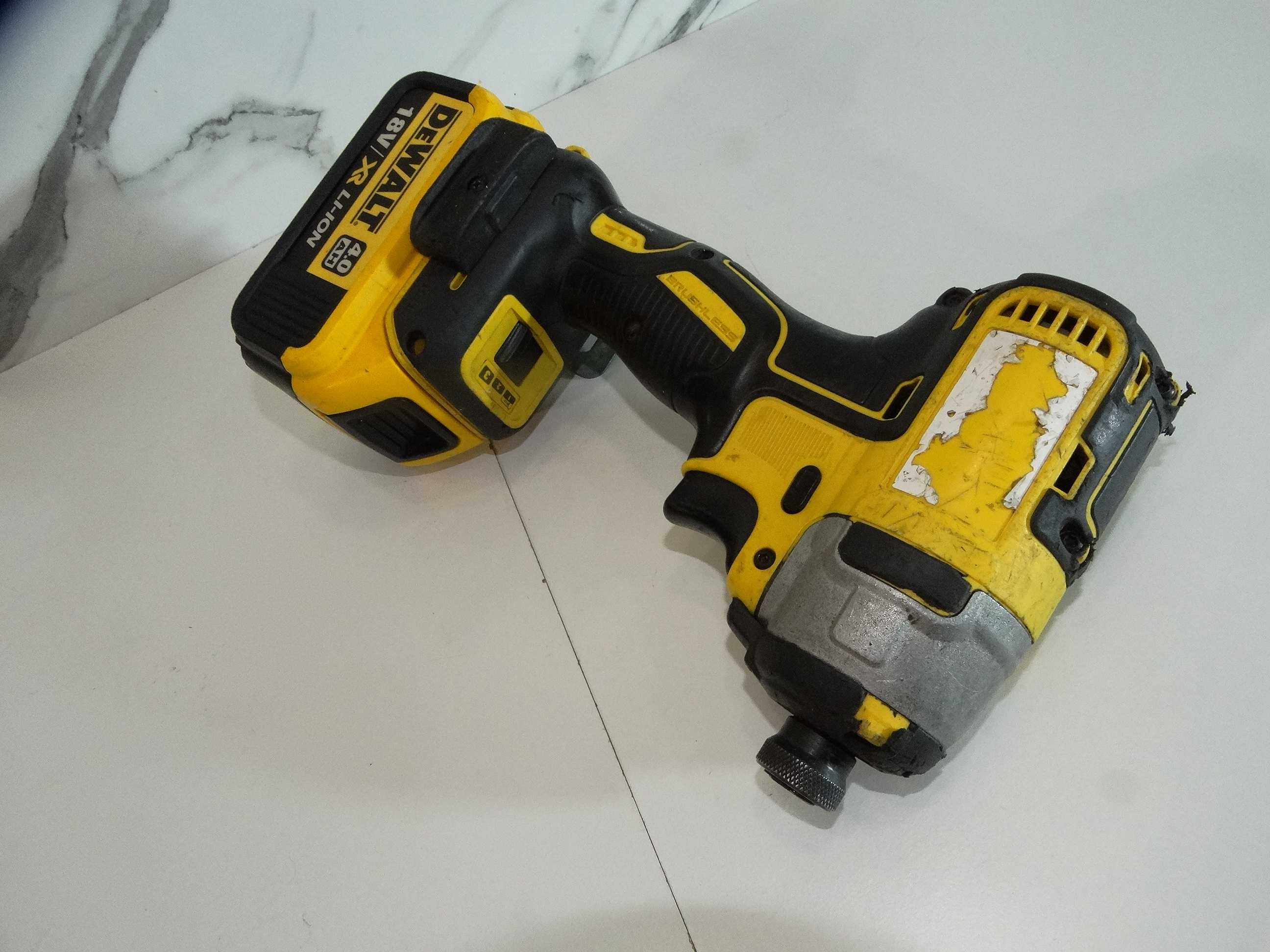 Dewalt DCF 887 / 4.0 Ah - Импакт драйвер