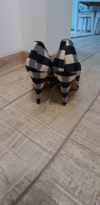 Pantofi piele Isabela Lorusso,piele naturala,comozi ,superbi 39