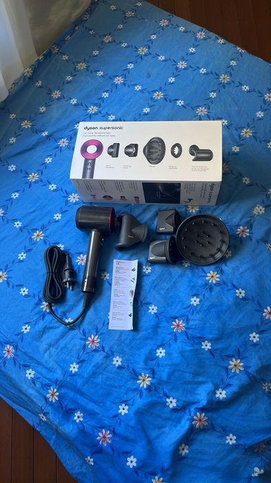 Dyson Supersonic hd08 Rose Red