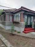 Casa rustica 3 camere, 4000 mp teren, cabana din lemn, pomi fructiferi