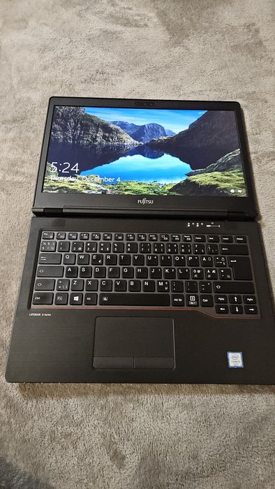 Fujitsu u747, i5 6200u, 16gb ddr4, 256gb NVME