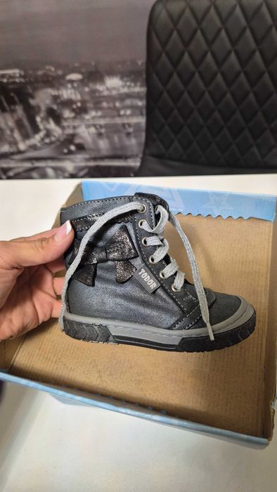 Детски ботуши Тодор 21 номер + подарък пантофи