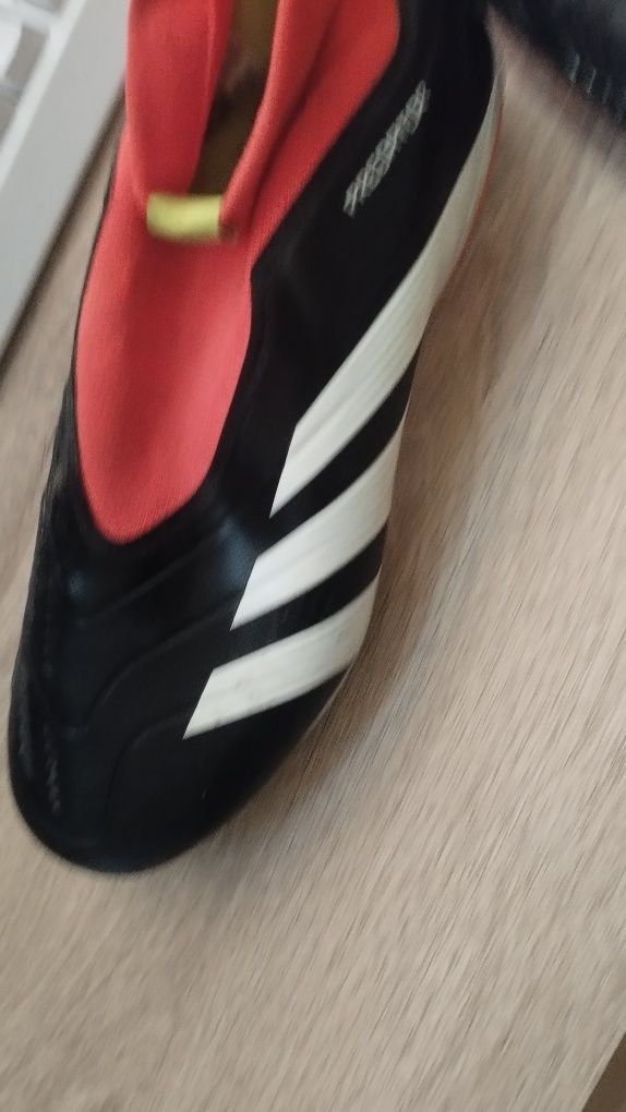Adidas predator бутонки