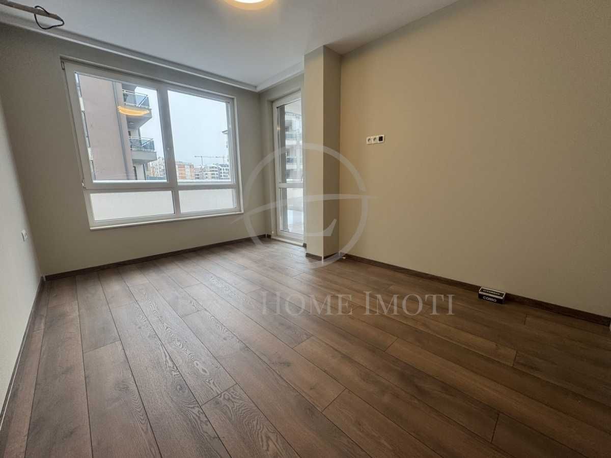 Продава се Тристаен апартамент в Пловдив, Христо Смирненски - 136 кв.м за 1434 €/кв.м - Снимка #2