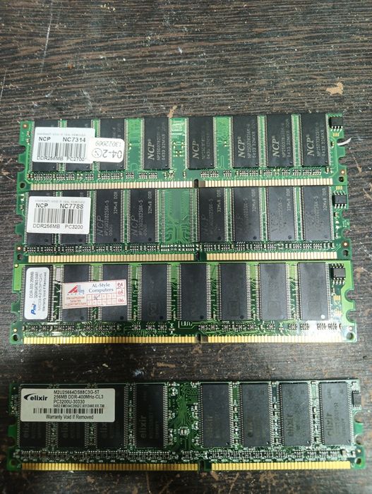 Продам оперативную память DDR1 256Mb