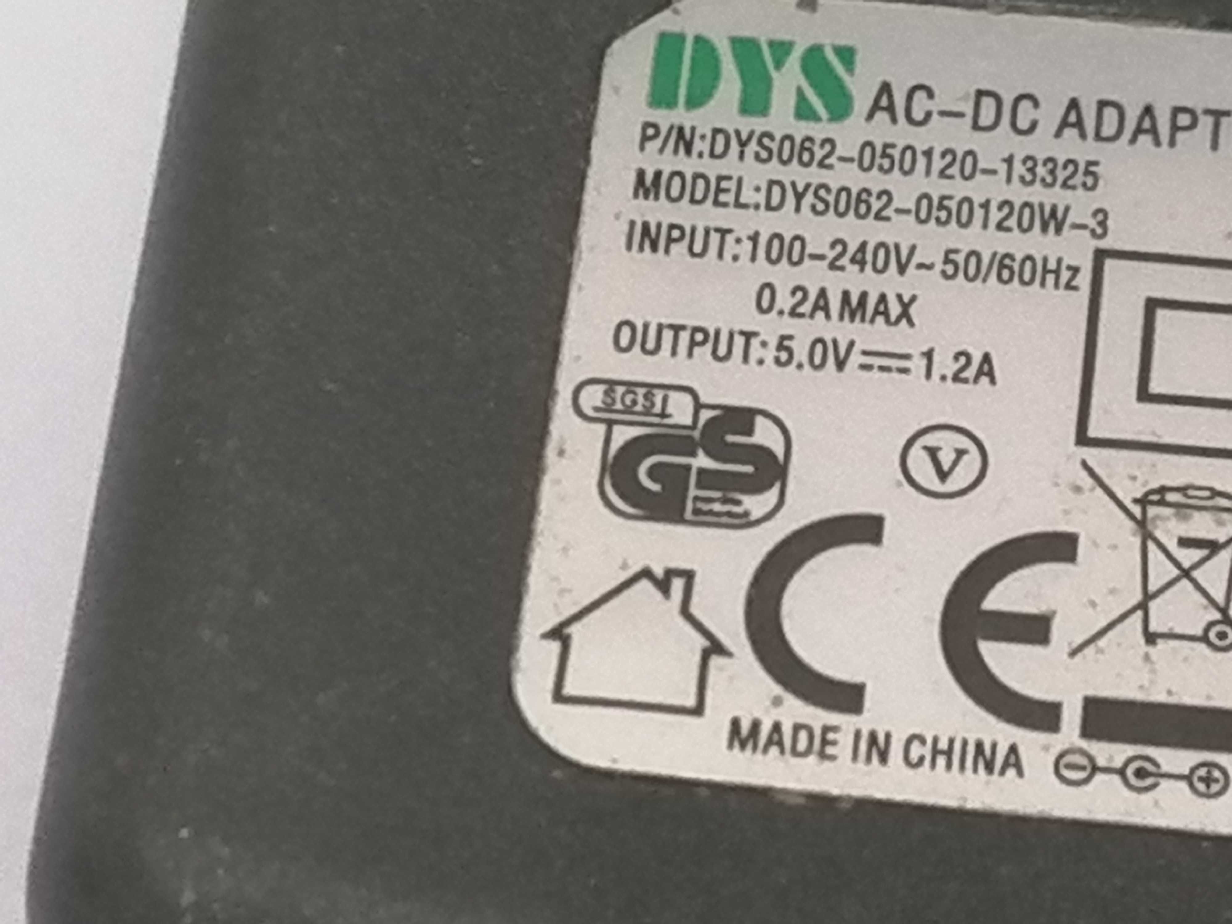 Адаптер - DYS 062 - 050120W - 3 Output 5V-1,2A