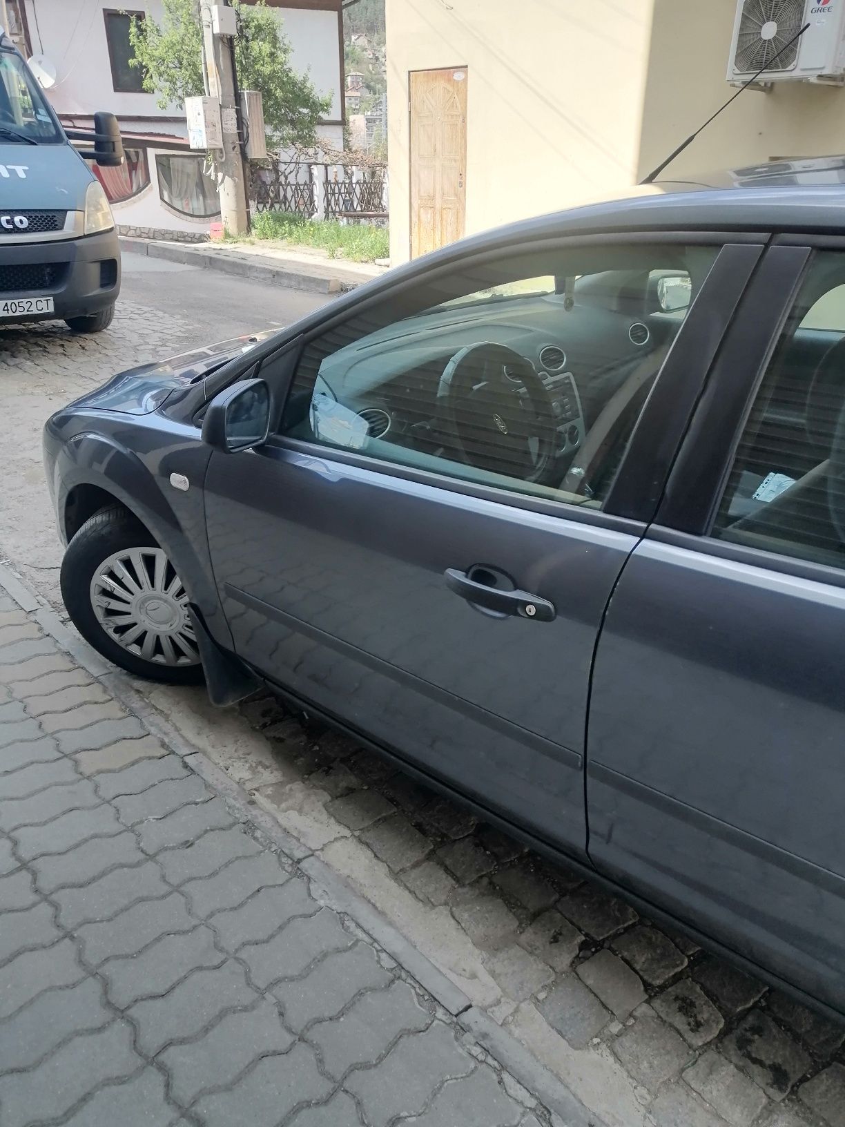 Форд фокус 1.6 TDCI Бартер за каравана!