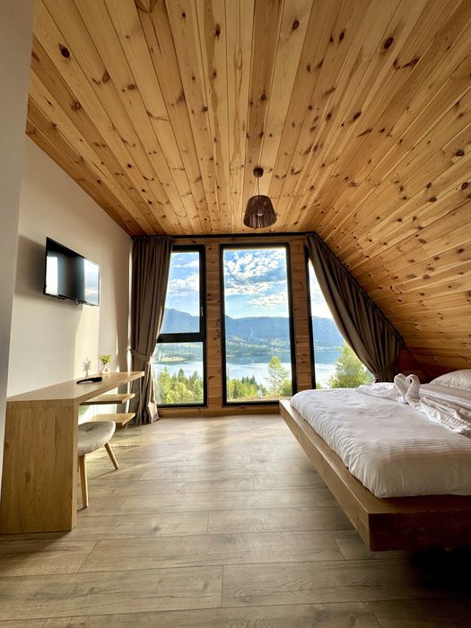 Inchiriez Cabana Vila Colibita A-frame Jacuzzi camere