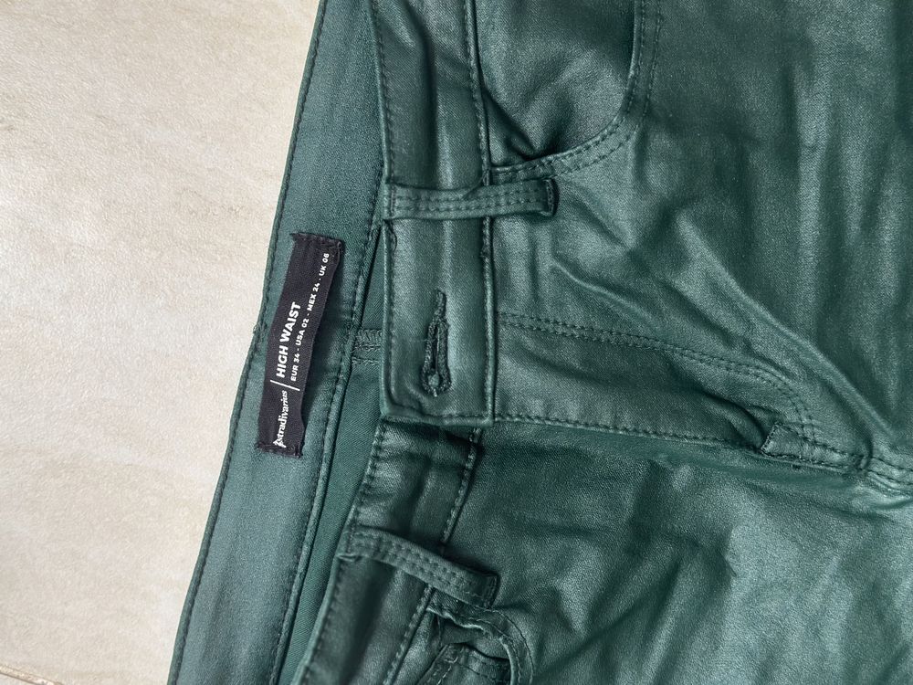 Pantaloni Latex Verde