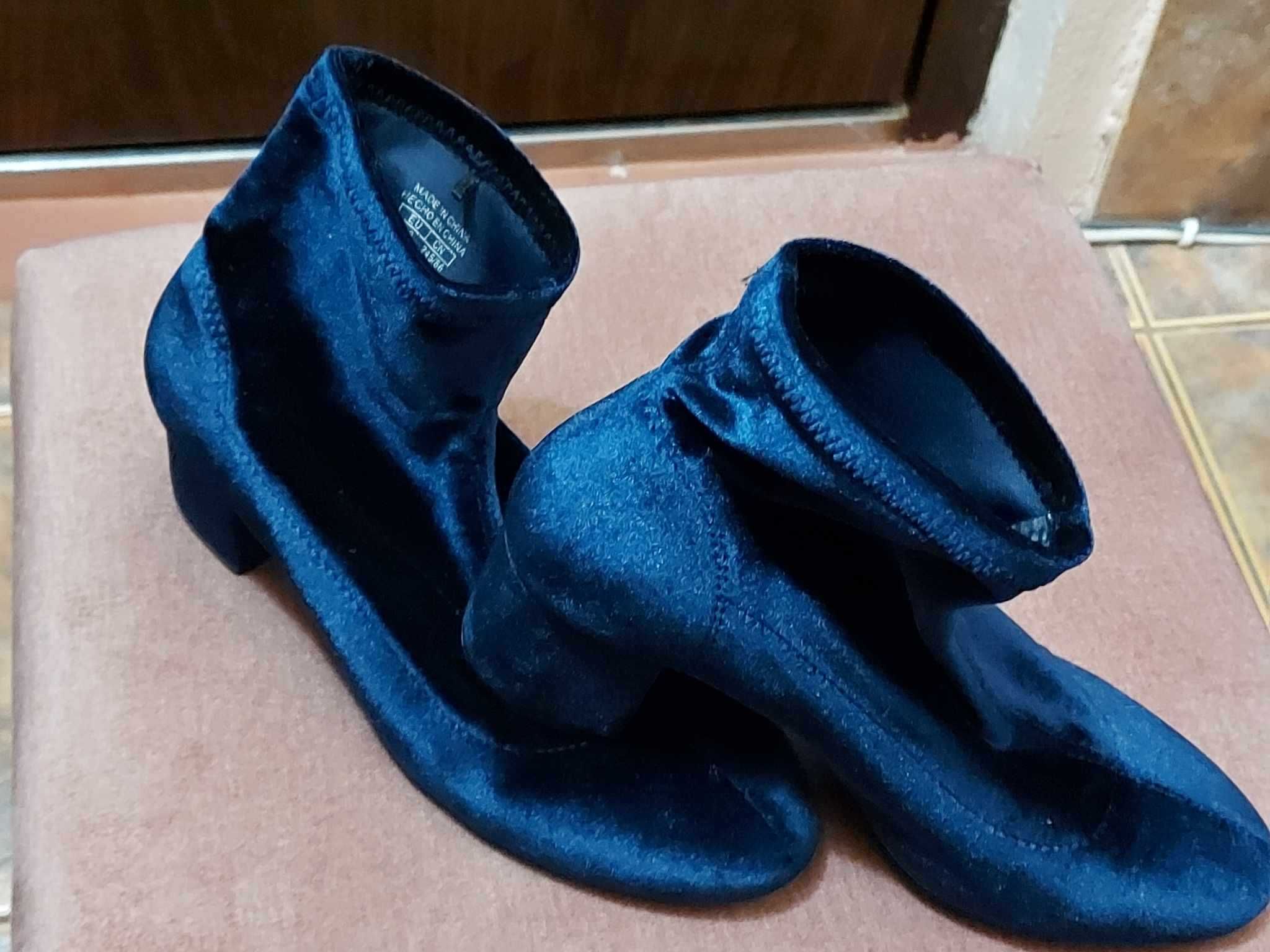 Botine catifea bleumarin,marime 38