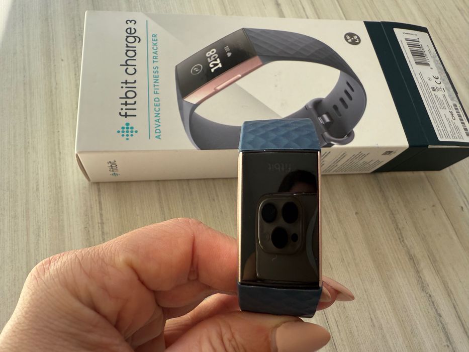 Fitbit Charge 3 smart watch