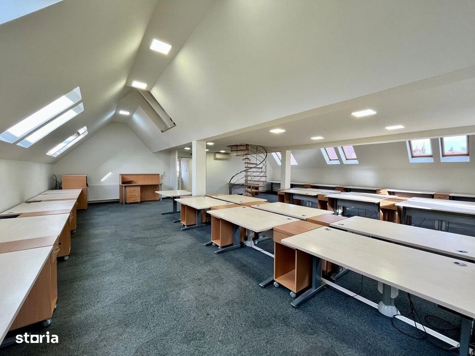 Cladire de birouri - 9 camere, 6 locuri parcare - Calea Poplacii