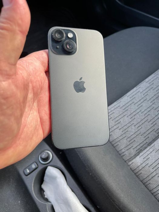 Vand Iphone 15 128GB