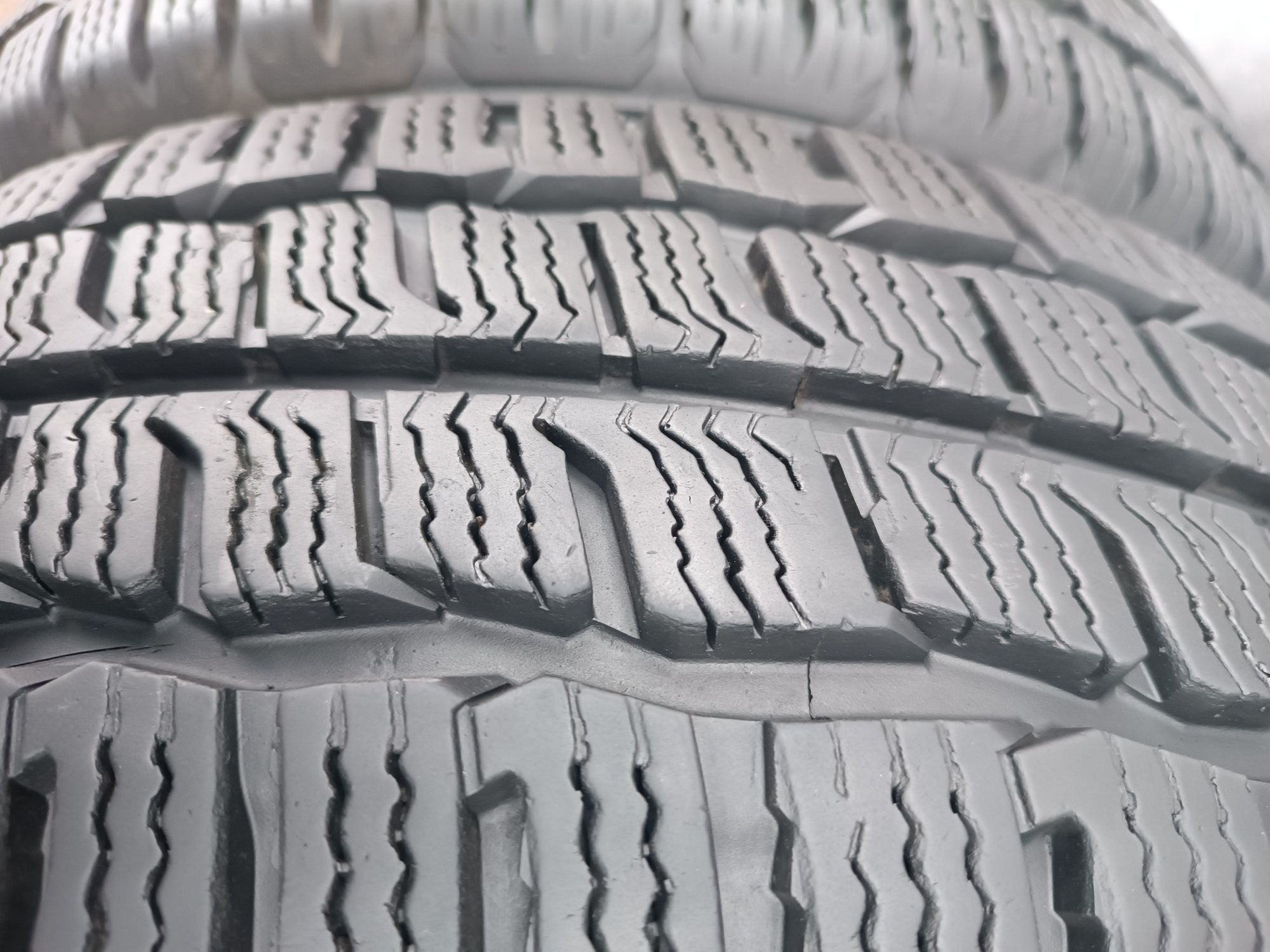 215/65/16 С Kumho
