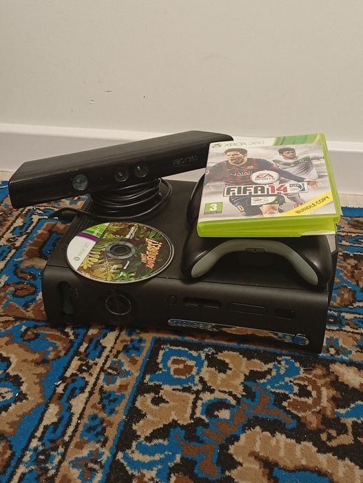 Xbox360 fat 120gb 2 джойстика
