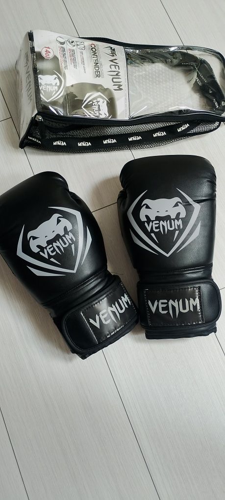 Venum боксови ръкавици 14oz