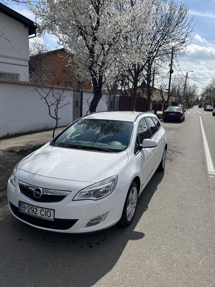 Opel Astra J Sport Tourer 1,7