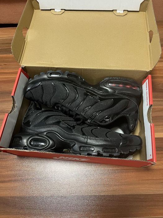 Nike TN triple black