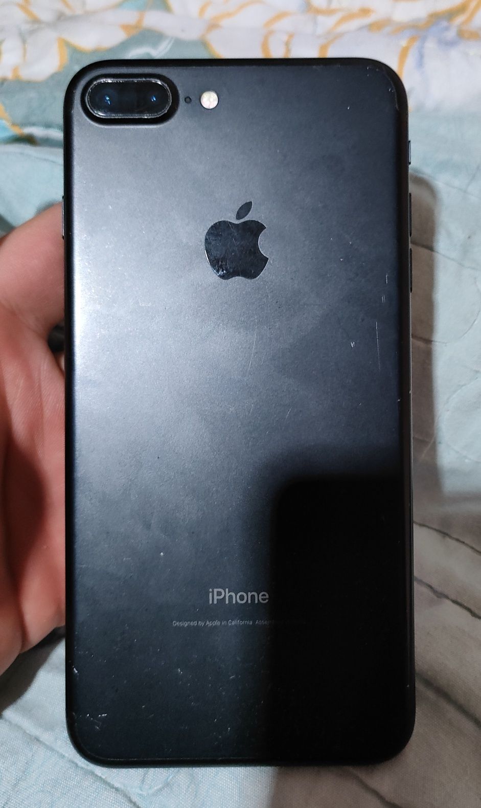 Iphone 7 plus 128 gb qora hamma joyi ishlidi