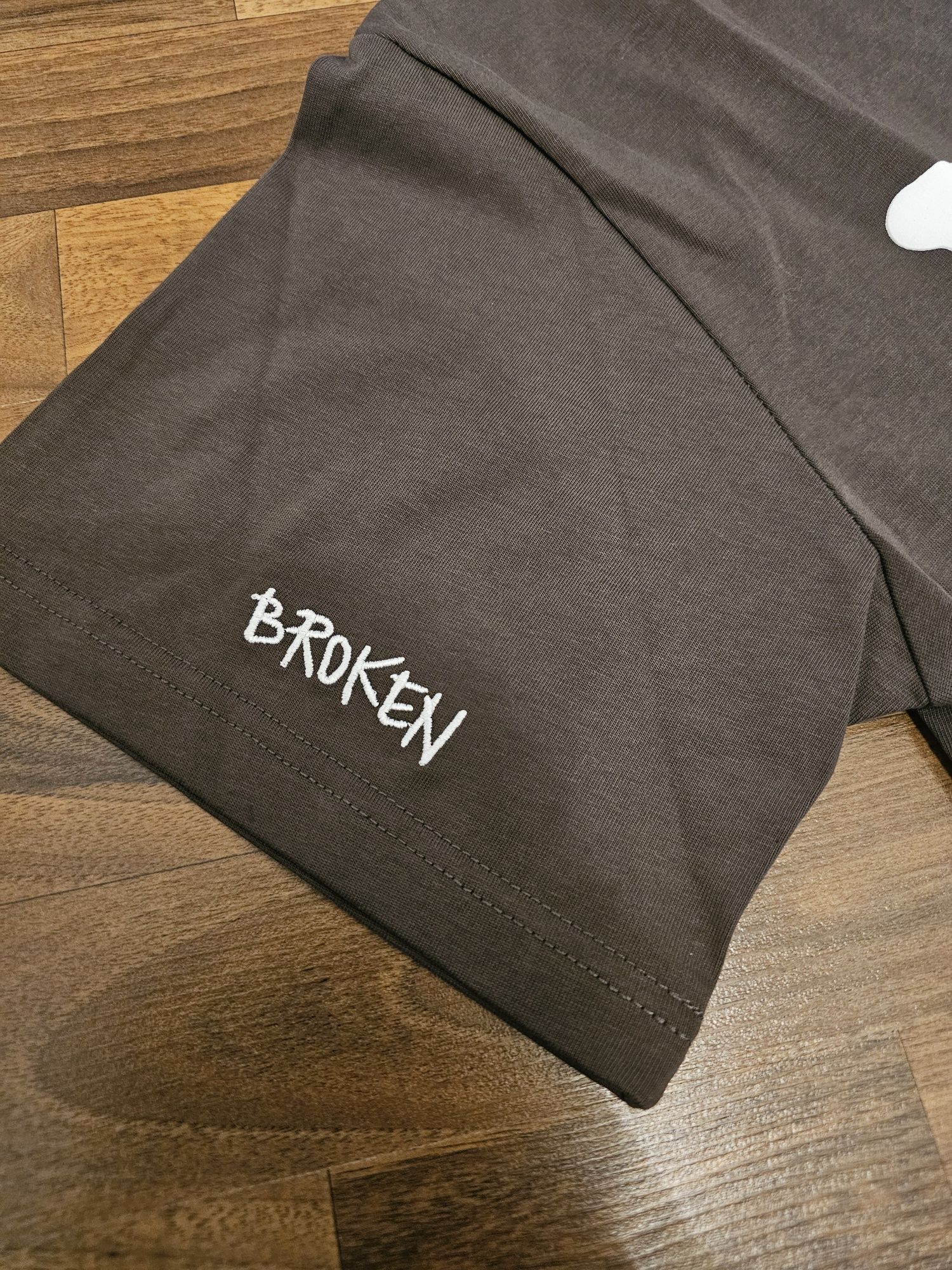 Tricou Broken Planet "Plenty of sunshine"