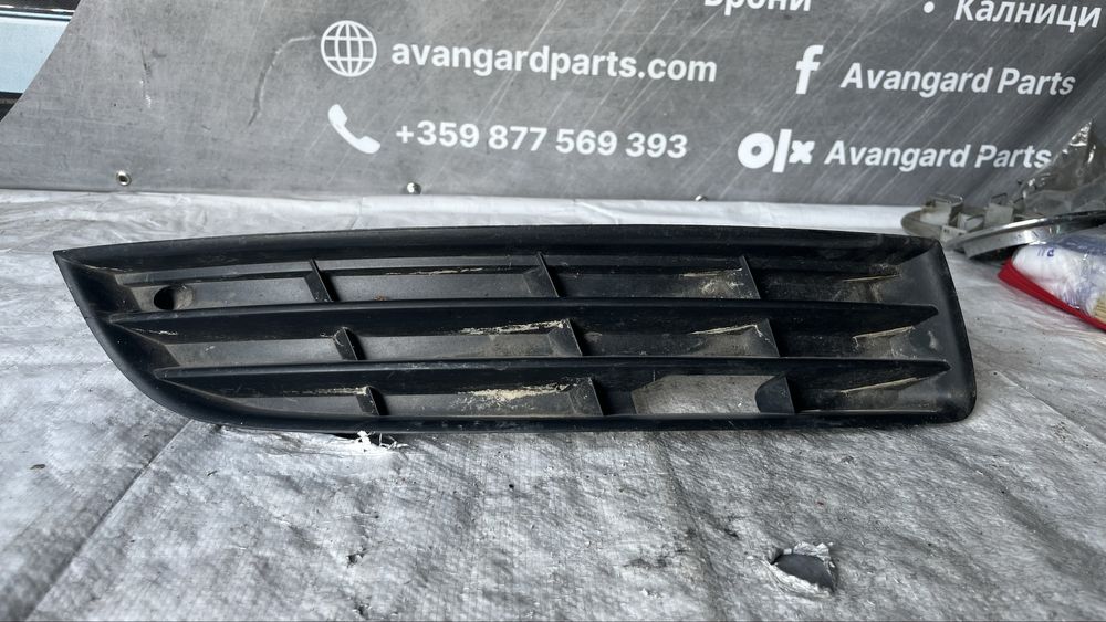 Volkswagen Passat B6 решетка предна броня