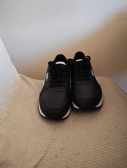 Продавам нови маратонки Puma ST Runner V4